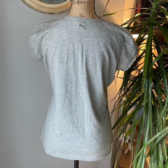NWOT. V-Neck Puma Grey Tee - Picture 2 of 2